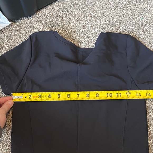 Women's Black V-Neck Crop Top - Picture 4 of 5